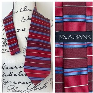 😎Very Handsome Horizontal Stripes Jos A Bank Silk Tie😎